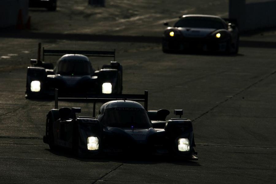  Peugeot 908 V12 HDi FAP ALMS 2009 года  (фото 2 из 3)
